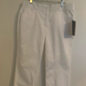 NWT Briggs Petite White Capris Size 10P